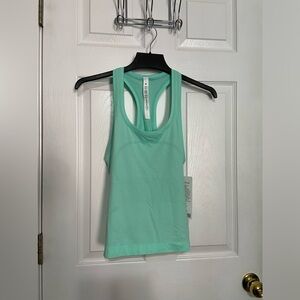 BNWT Lululemon Swiftly Tech Racerback 2.0 *Race Length in Wild Mint (8)